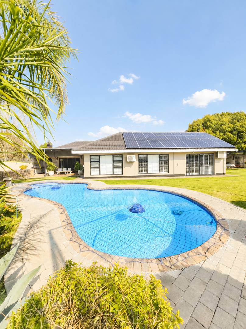 5 Bedroom Property for Sale in Flamwood North West